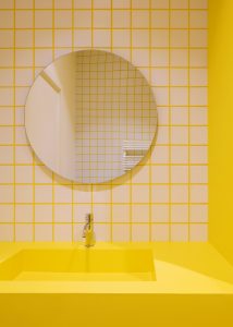 Una casa pop, costruita sull&rsquo;equilibrio