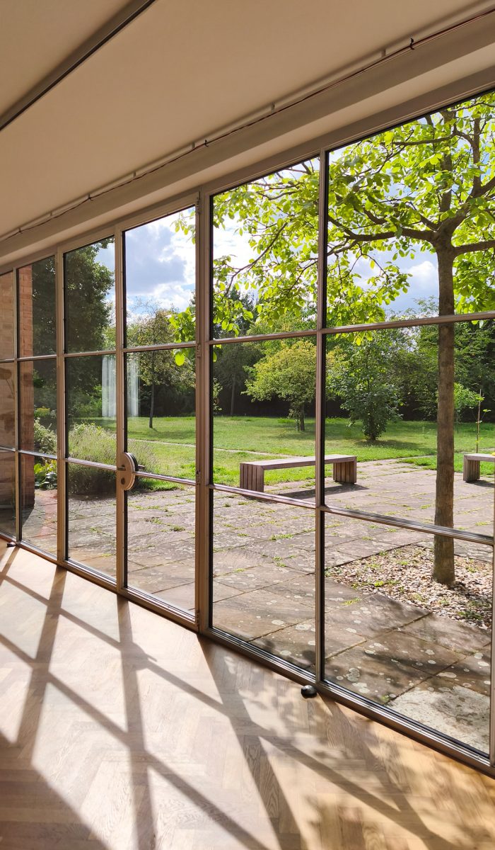 Luce e ombre sul parquet di Villa Lemke